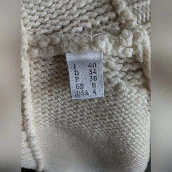 Philosophy di Lorenzo Serafini Striped Sleeveless Sweater Vest in Cream Black - Picture 7 of 10